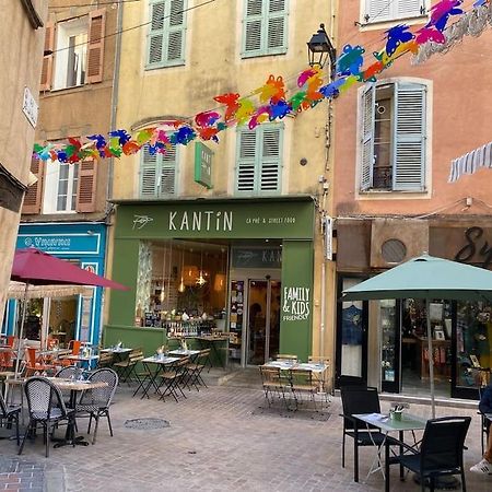 Akropole De Caroline, Central, Lumineux, Calme, Free Parking, Lift, 3 Beds 德拉吉尼昂 外观 照片