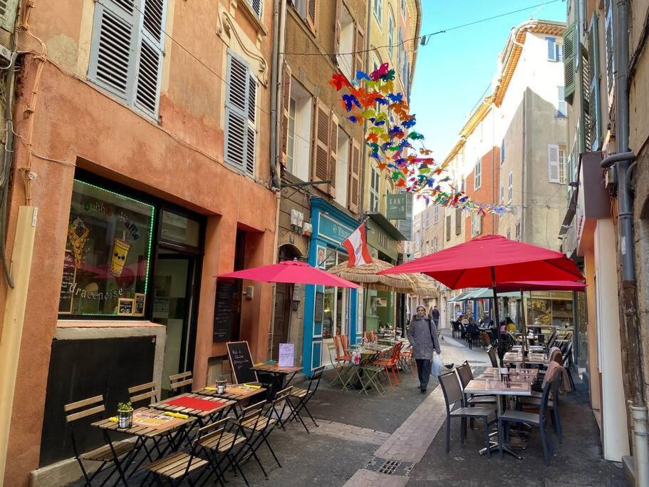 Akropole De Caroline, Central, Lumineux, Calme, Free Parking, Lift, 3 Beds 德拉吉尼昂 外观 照片