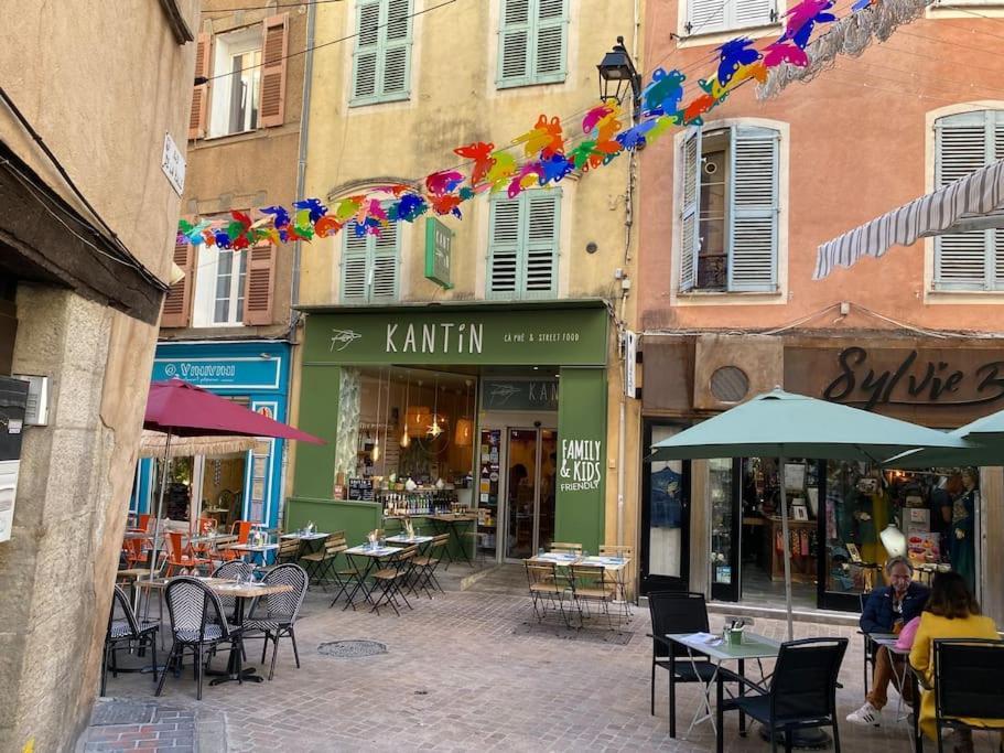 Akropole De Caroline, Central, Lumineux, Calme, Free Parking, Lift, 3 Beds 德拉吉尼昂 外观 照片